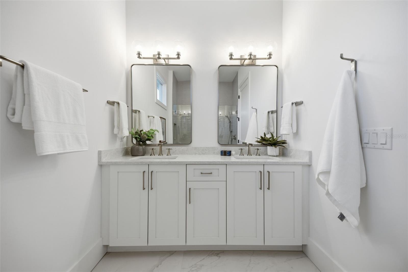 SUNSET PARK - Residential