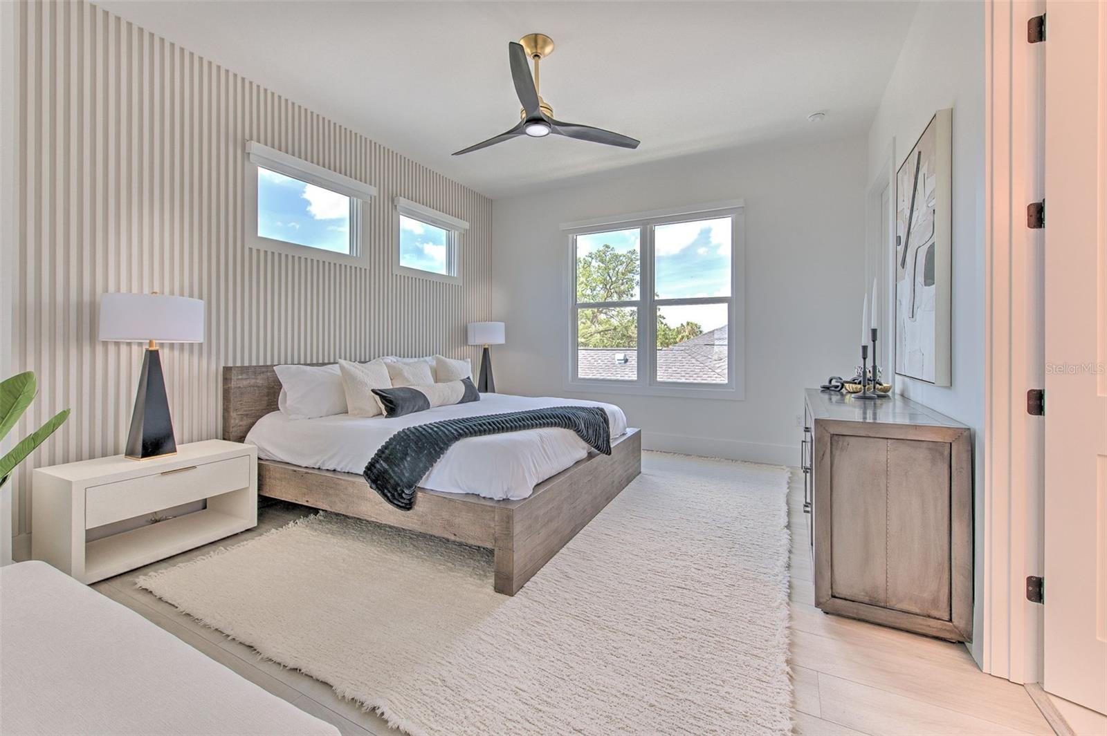 SUNSET PARK - Residential