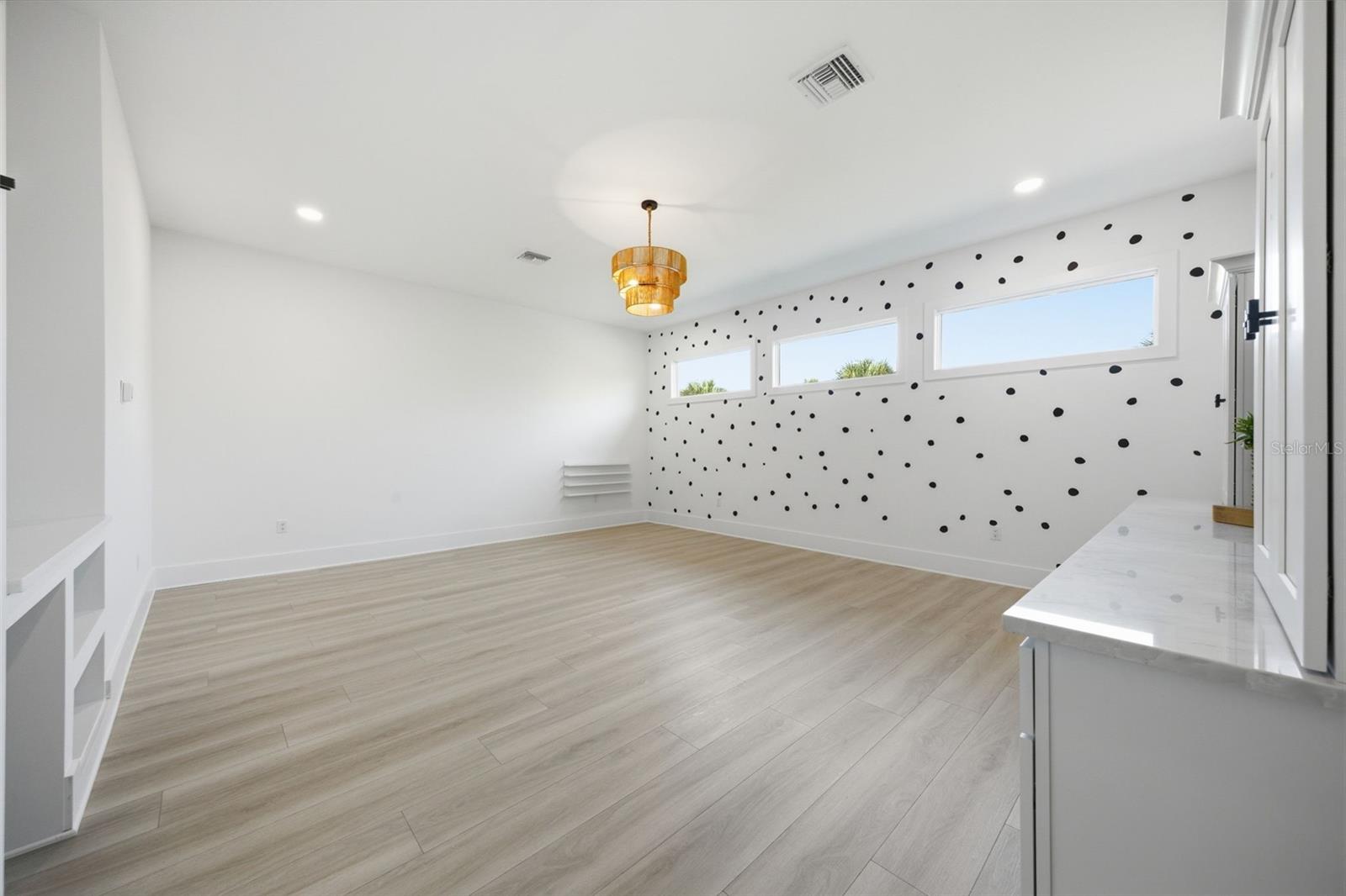 SUNSET PARK - Residential