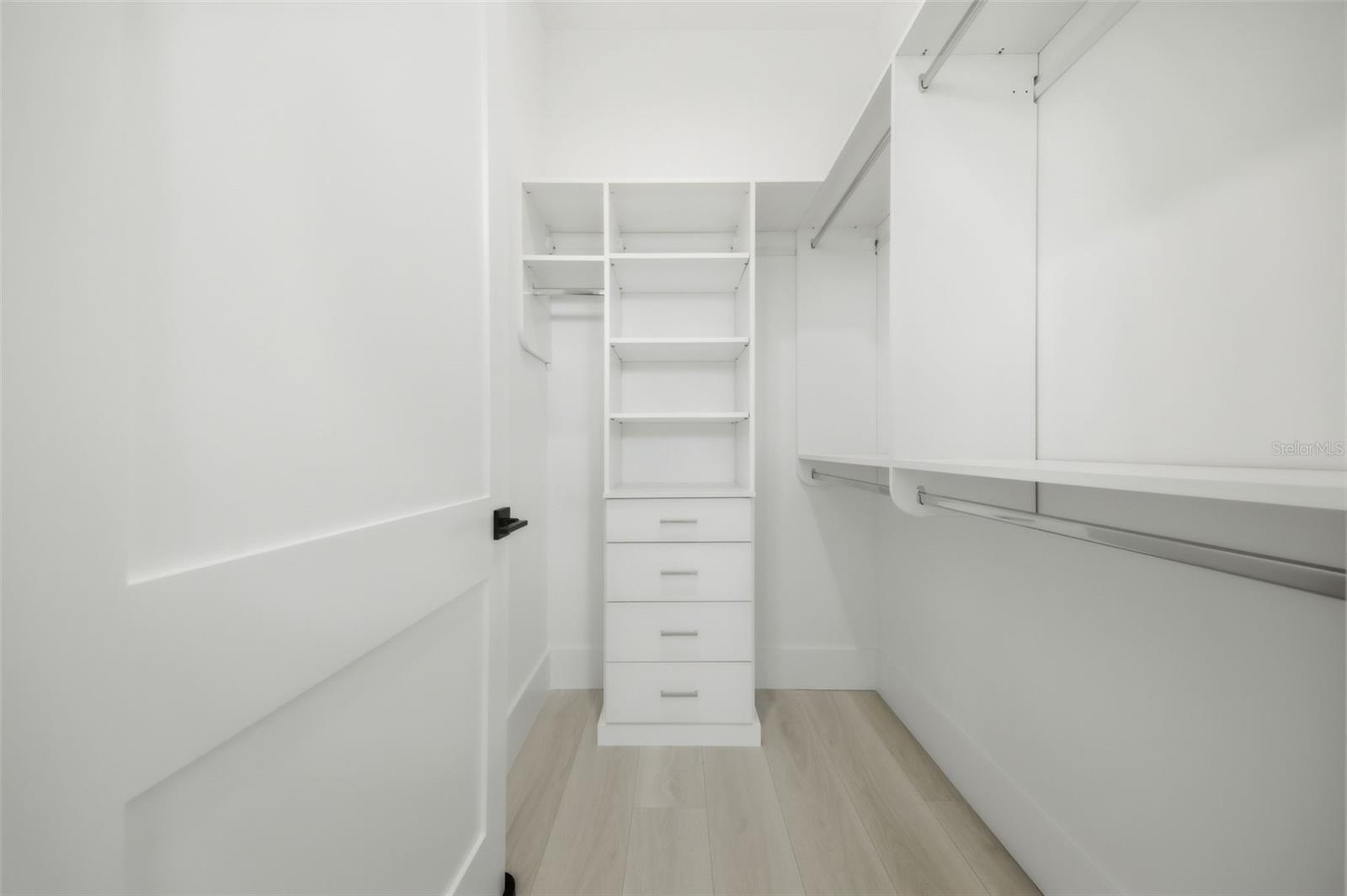 SUNSET PARK - Residential