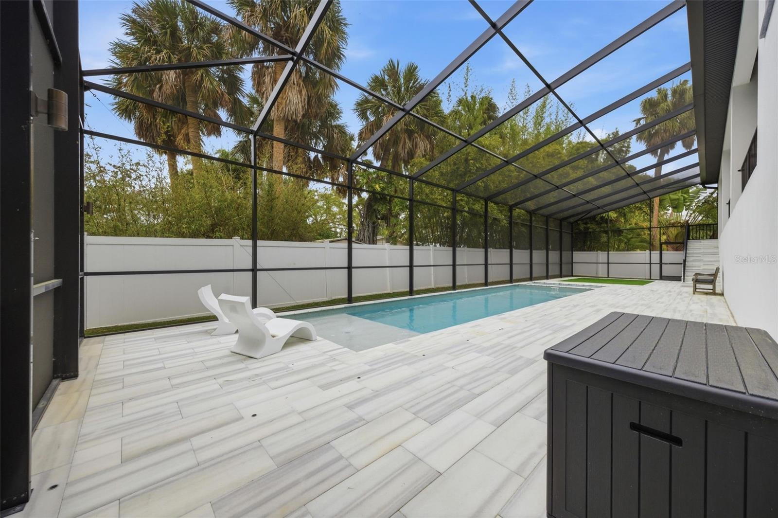 SUNSET PARK - Residential