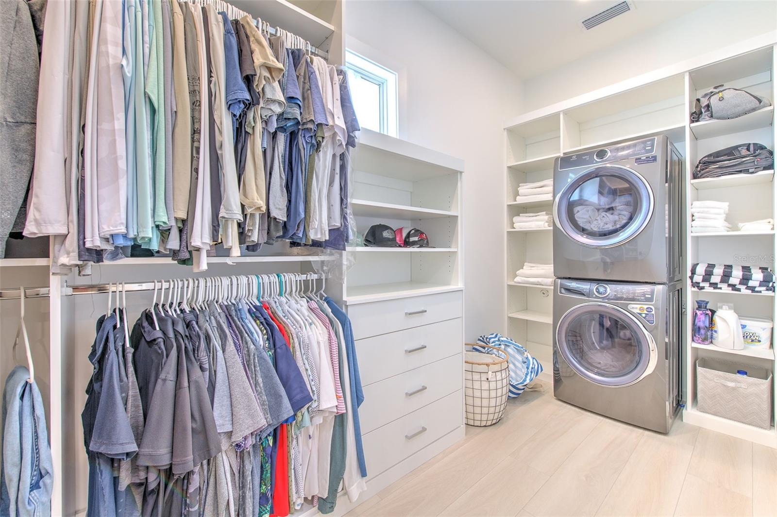 SUNSET PARK - Residential