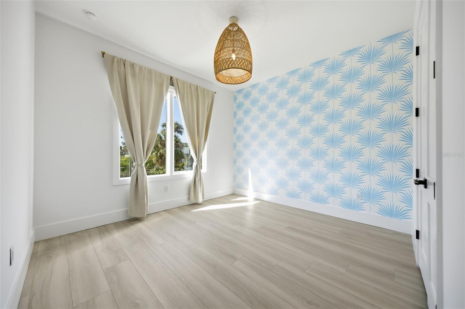 SUNSET PARK - Residential