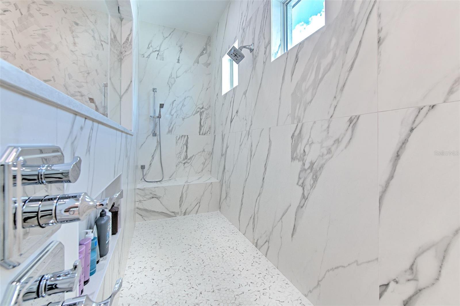 SUNSET PARK - Residential