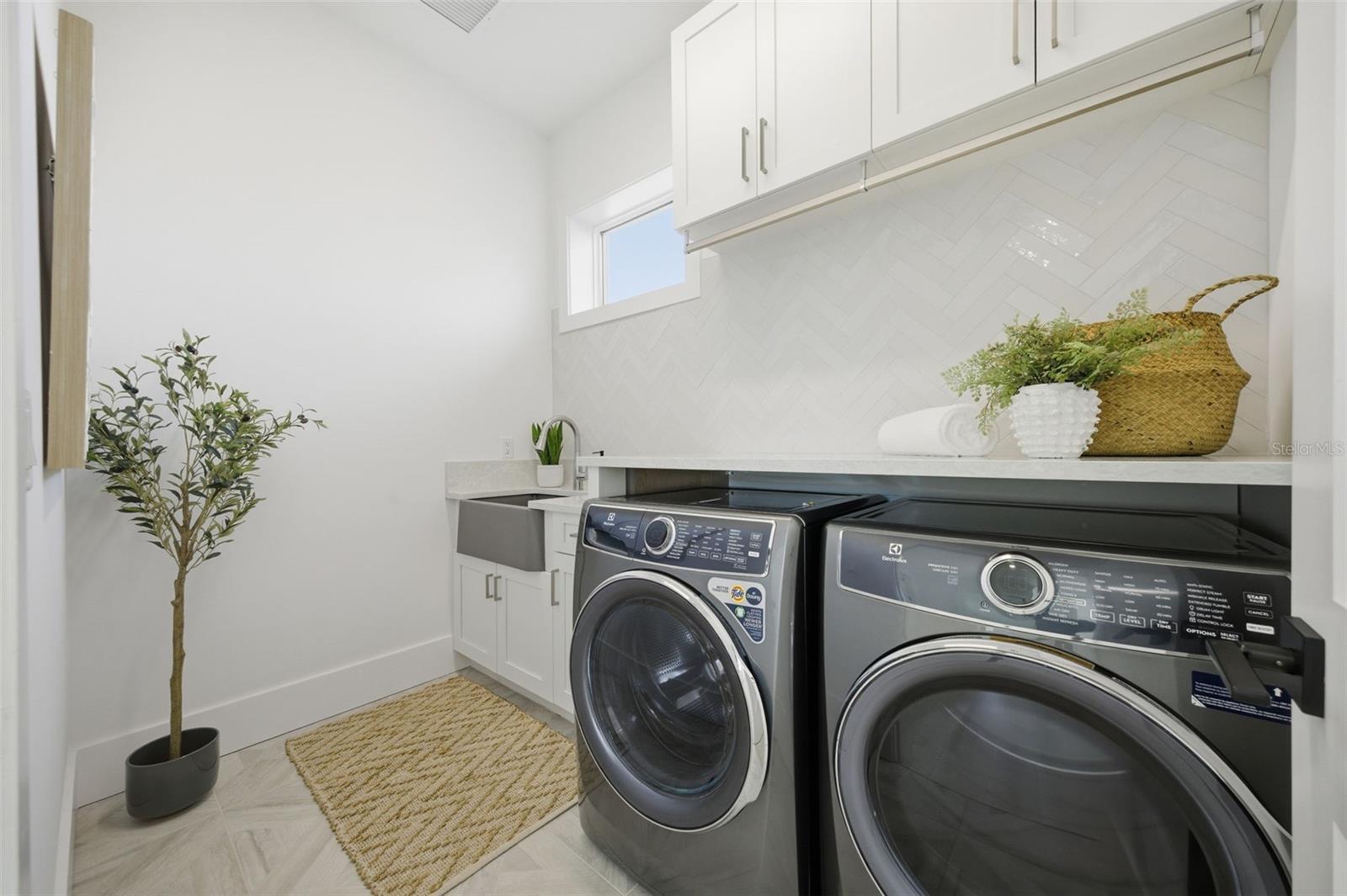 SUNSET PARK - Residential