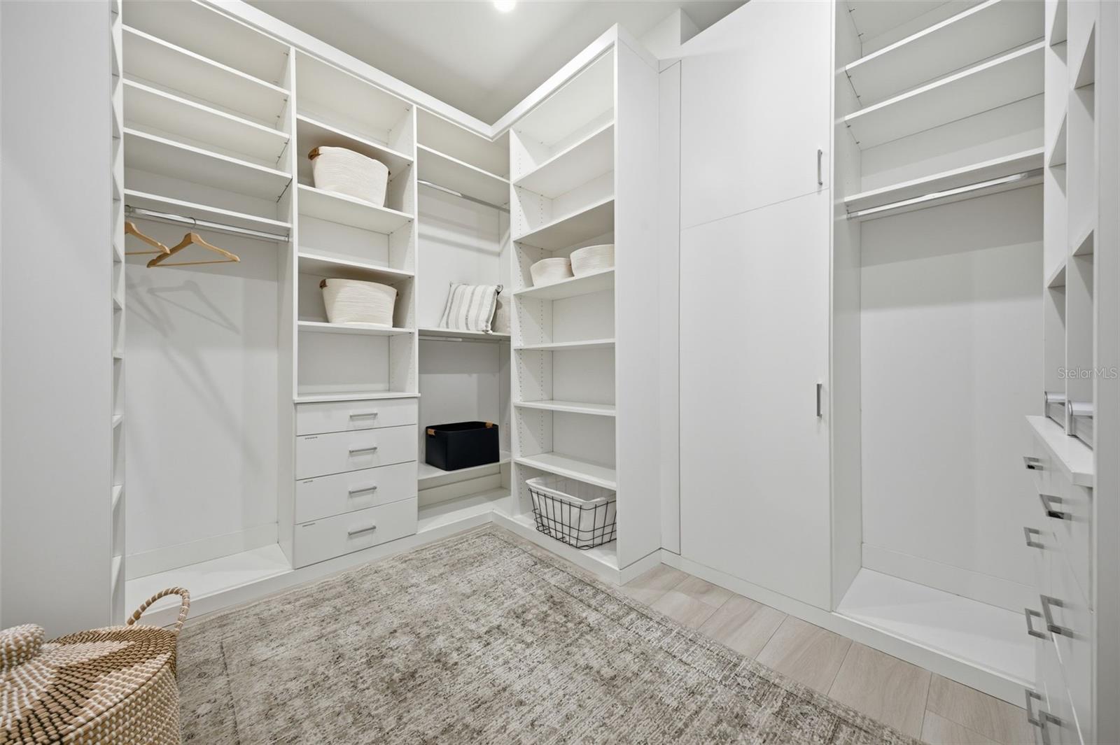 SUNSET PARK - Residential