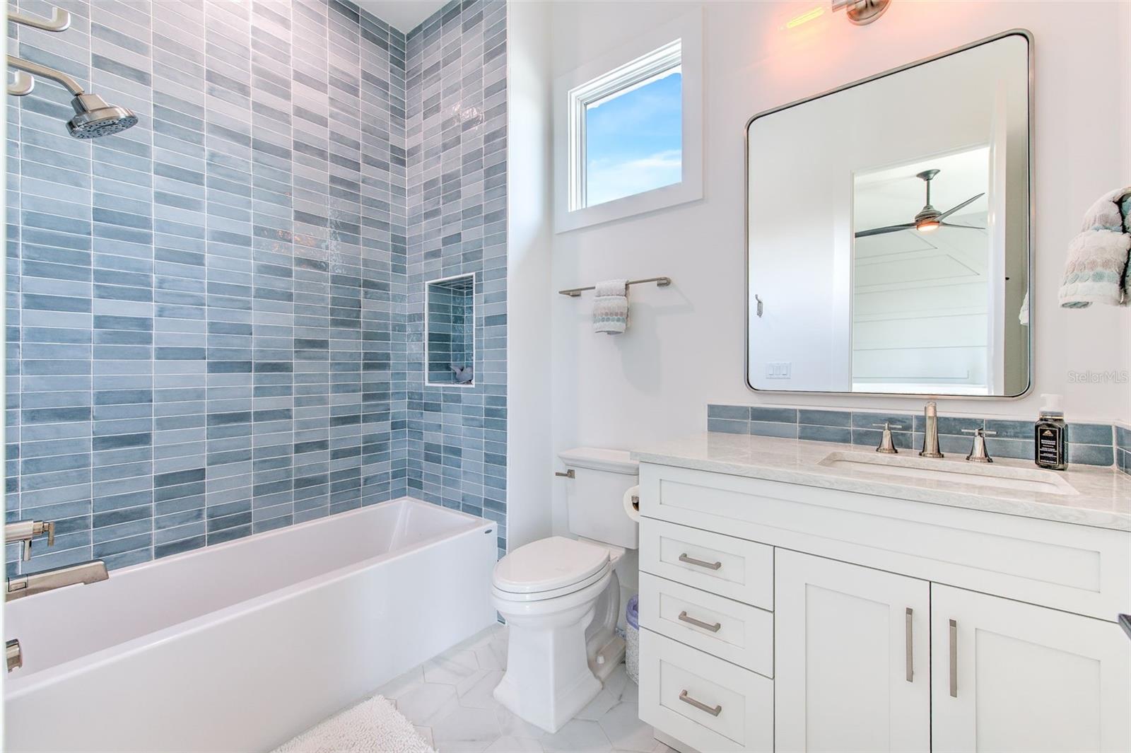 SUNSET PARK - Residential