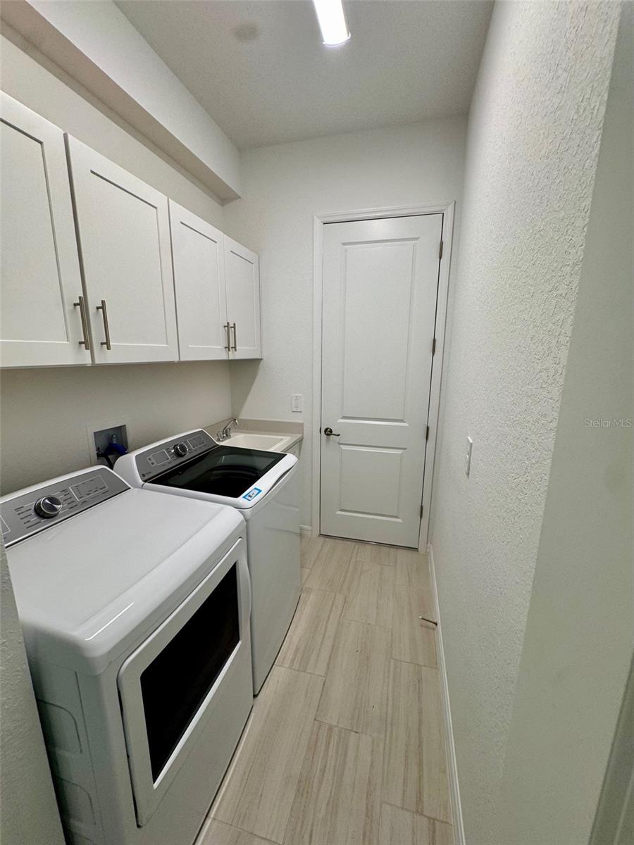 CALUSA COUNTRY CLUB - Residential