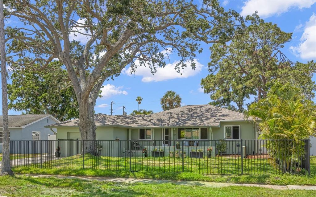 Photo of 1827 Oregon Avenue NE, St Petersburg, FL 33703 (MLS # TB8387466)