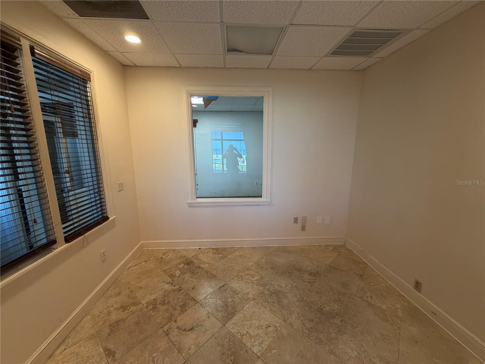 880 MANDALAY AVENUE CU7
