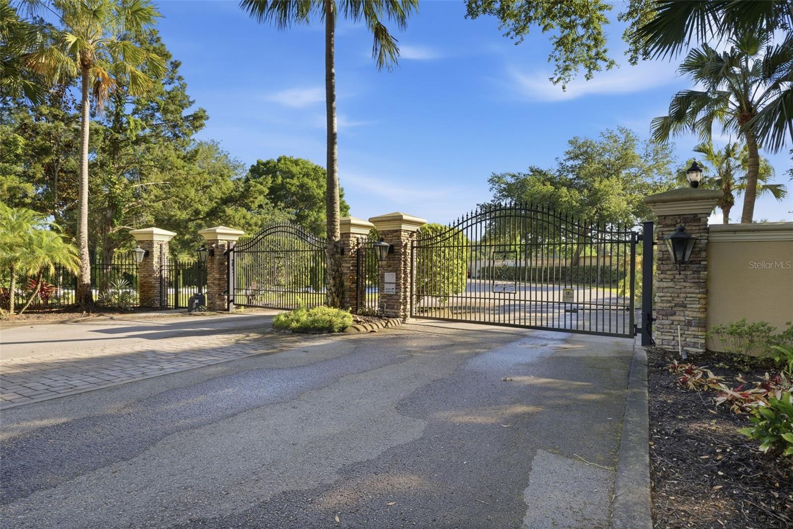 KEYSTONE PALMS - Residential