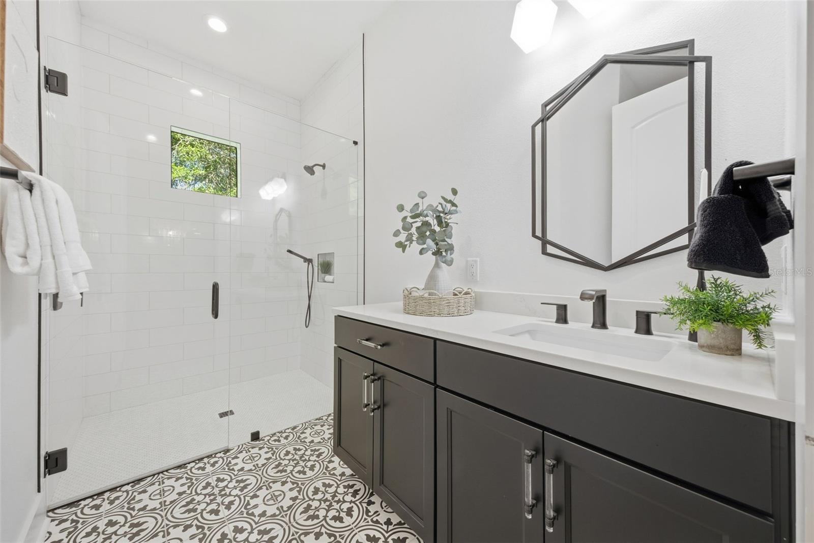 KEYSTONE PALMS - Residential
