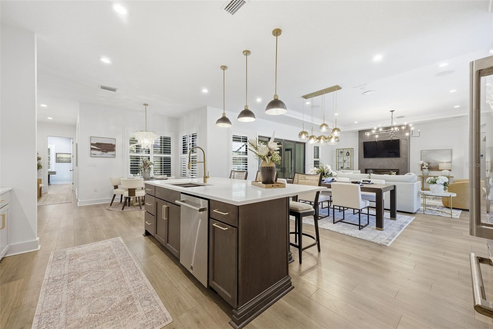 KEYSTONE PALMS - Residential