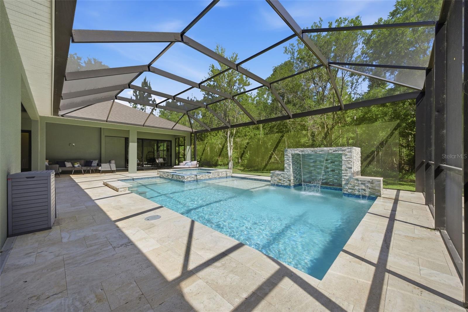 KEYSTONE PALMS - Residential