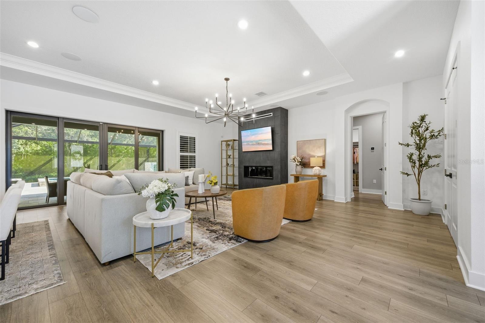 KEYSTONE PALMS - Residential