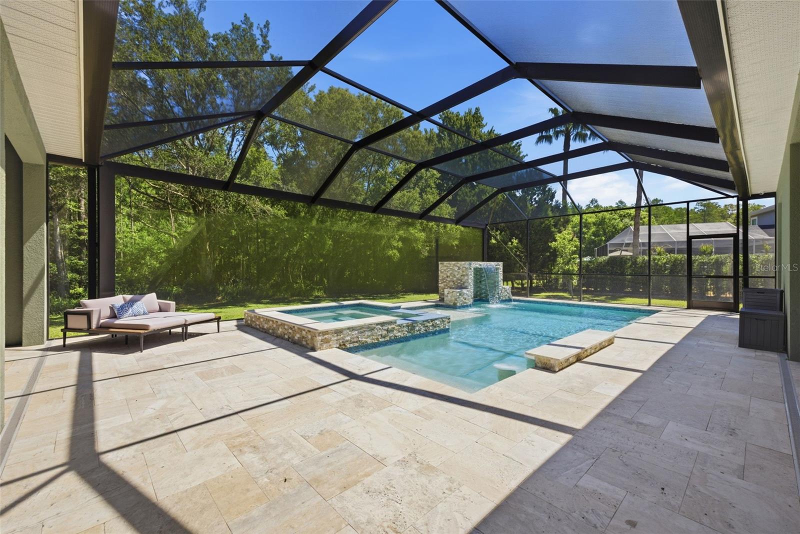 KEYSTONE PALMS - Residential