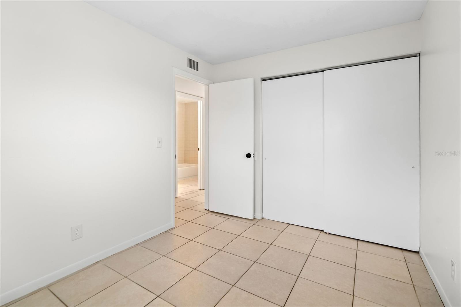ARDMORE PLACE REP - Residential Lease