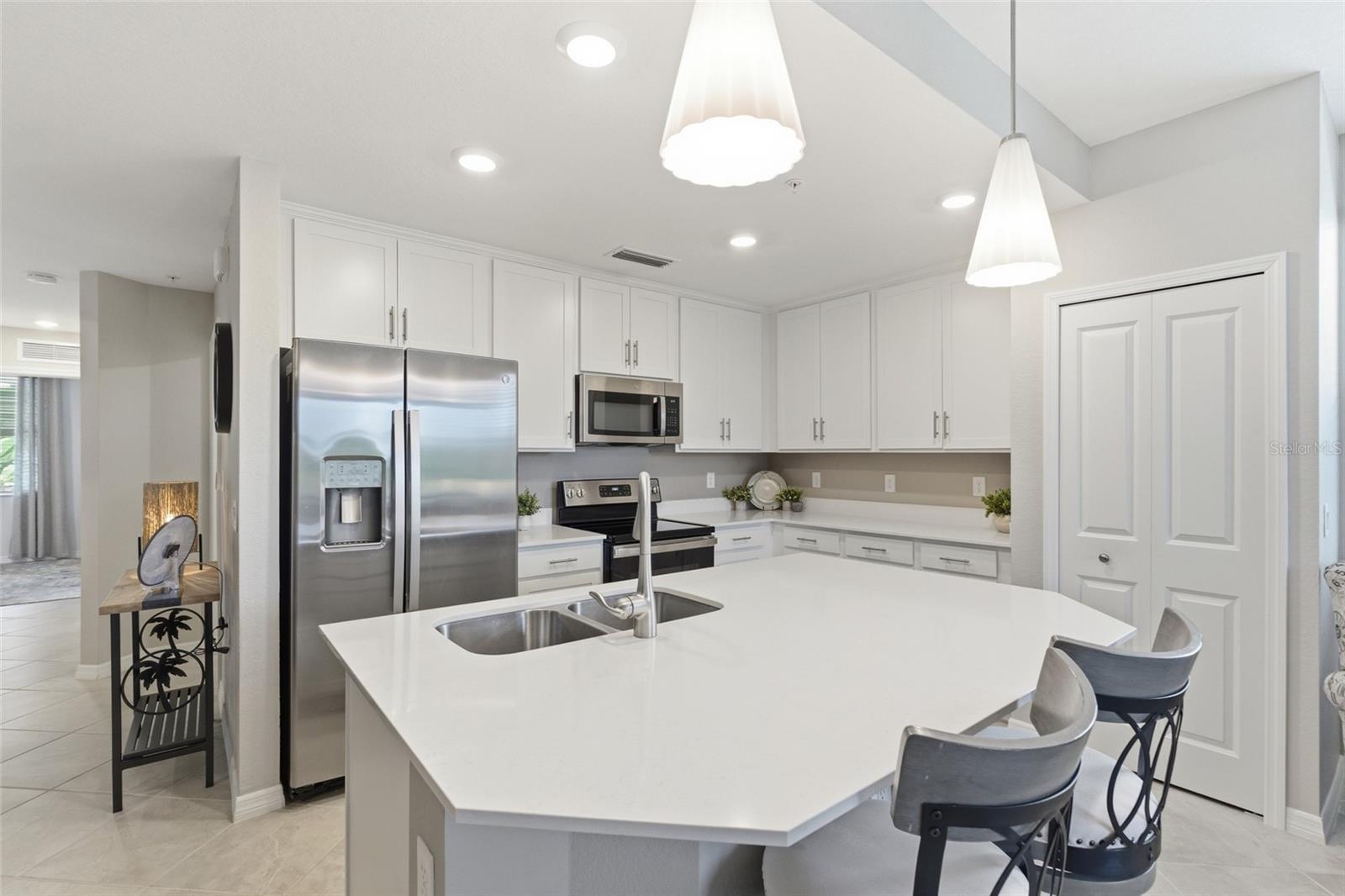 14151 HERITAGE LANDING BOULEVARD 1011