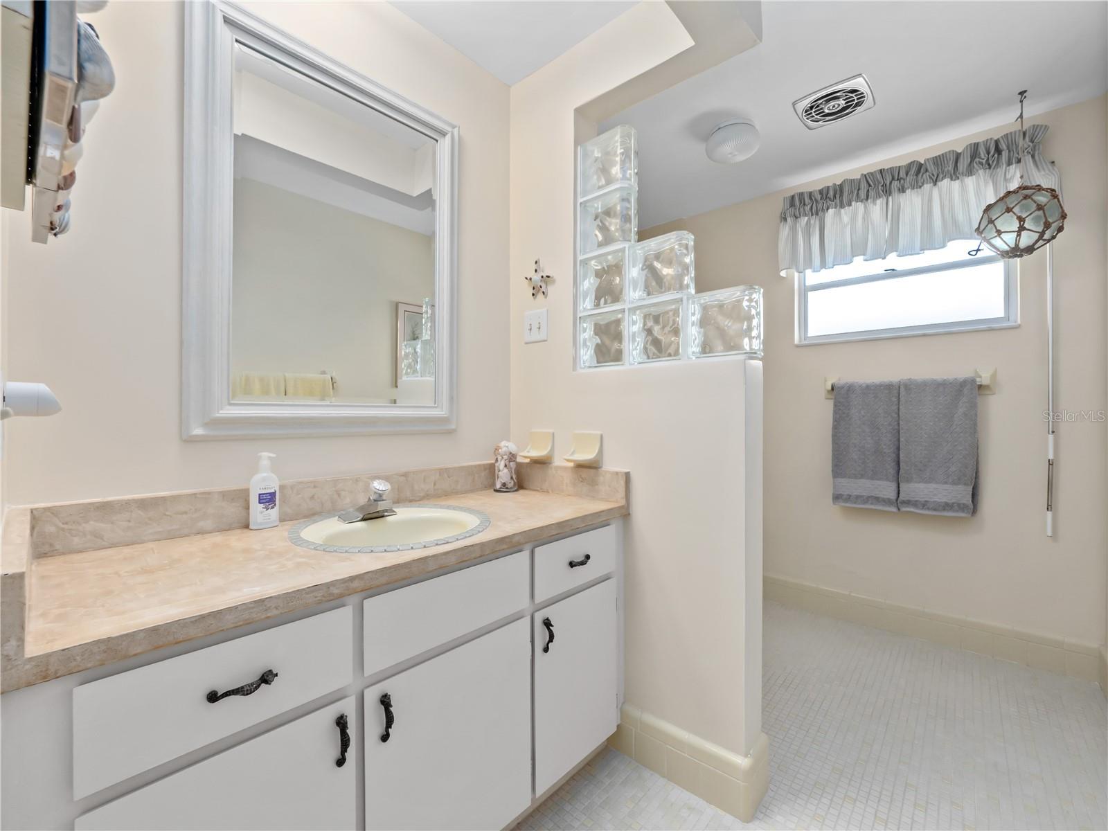 OAKVIEW HEIGHTS ADD 02 - Residential