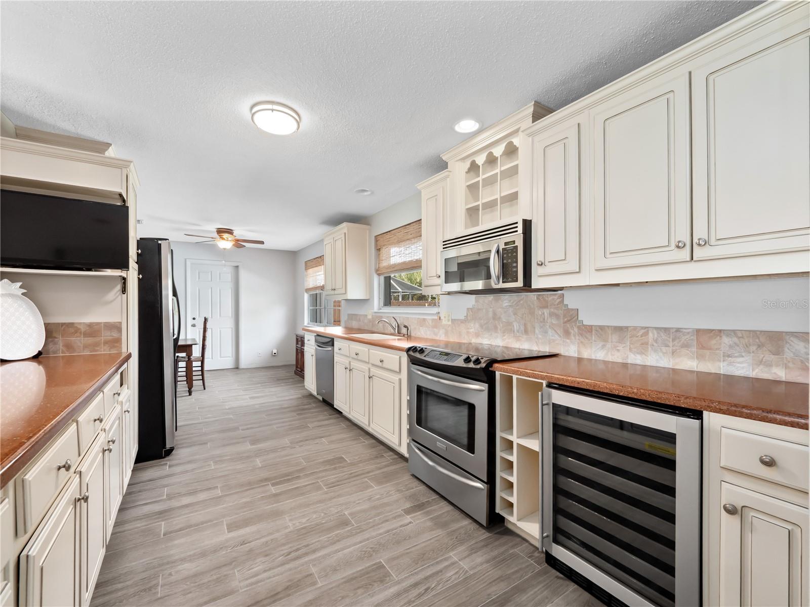 OAKVIEW HEIGHTS ADD 02 - Residential