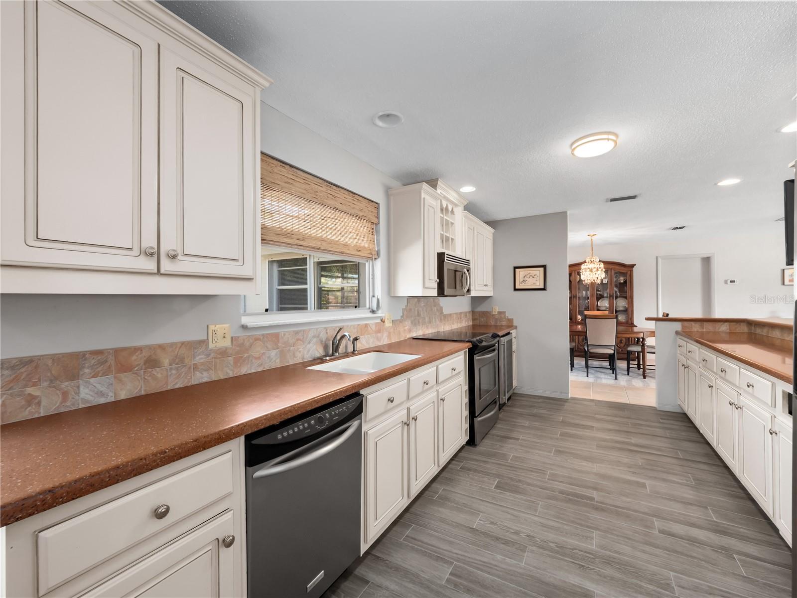 OAKVIEW HEIGHTS ADD 02 - Residential