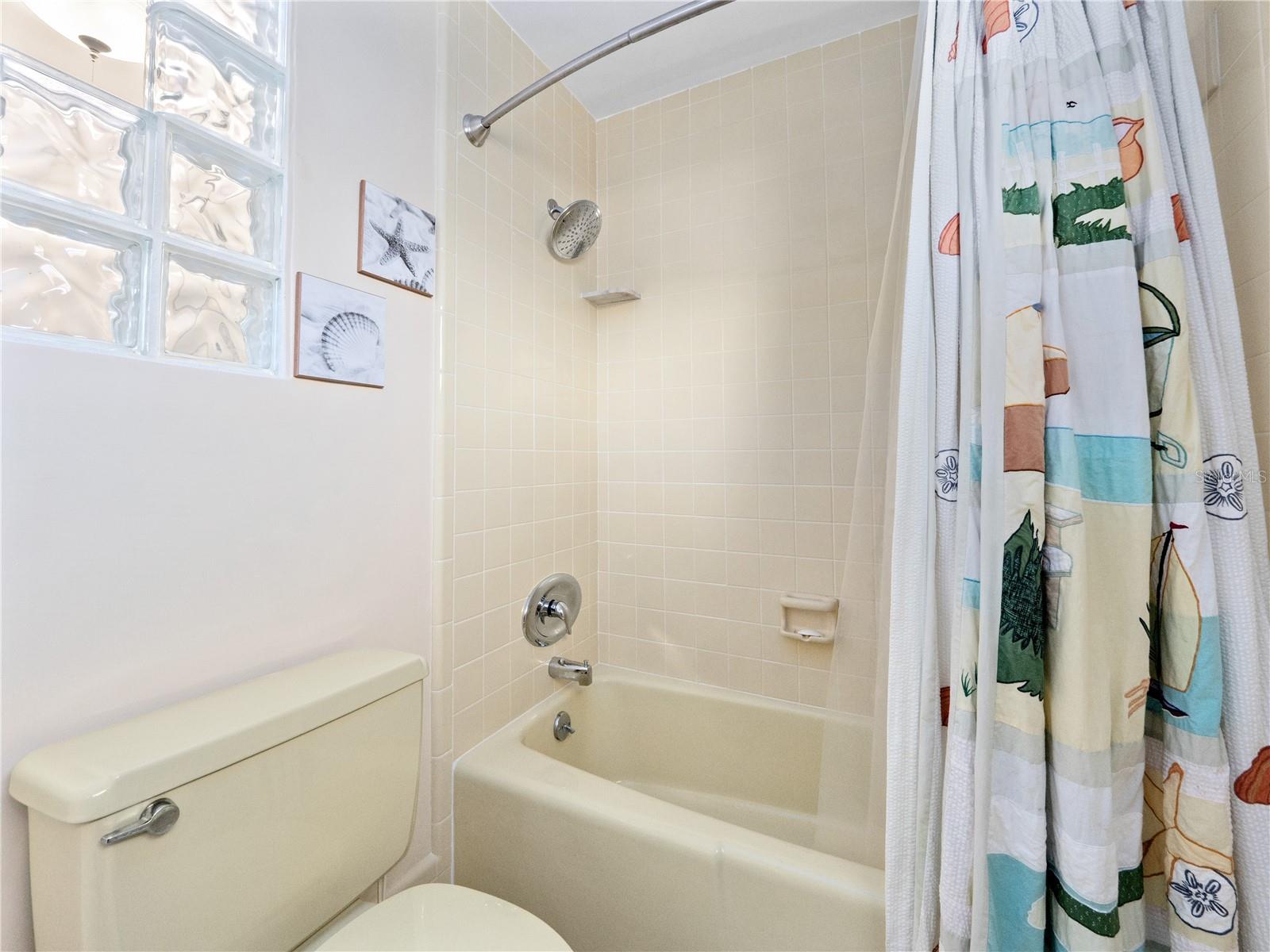 OAKVIEW HEIGHTS ADD 02 - Residential