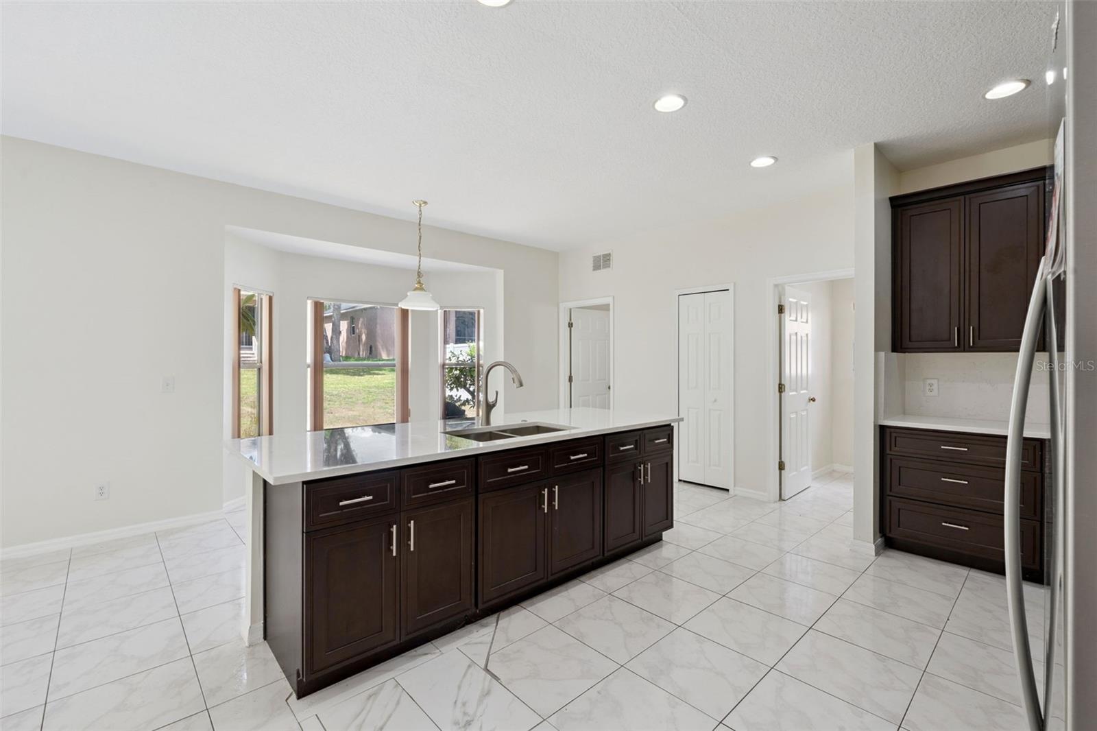 PRAIRIE LAKE VILLAGE PH 04 - Residential