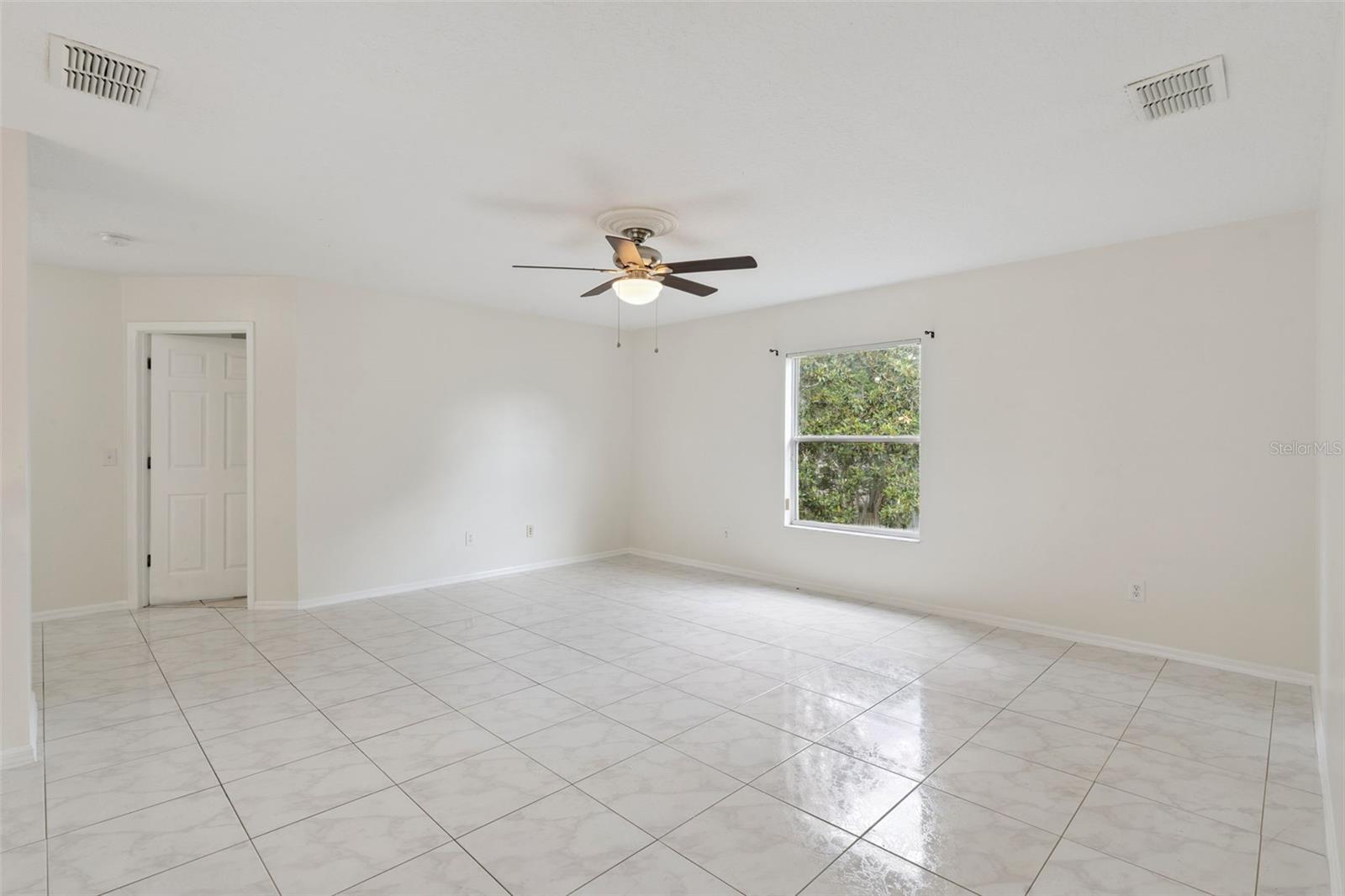 PRAIRIE LAKE VILLAGE PH 04 - Residential