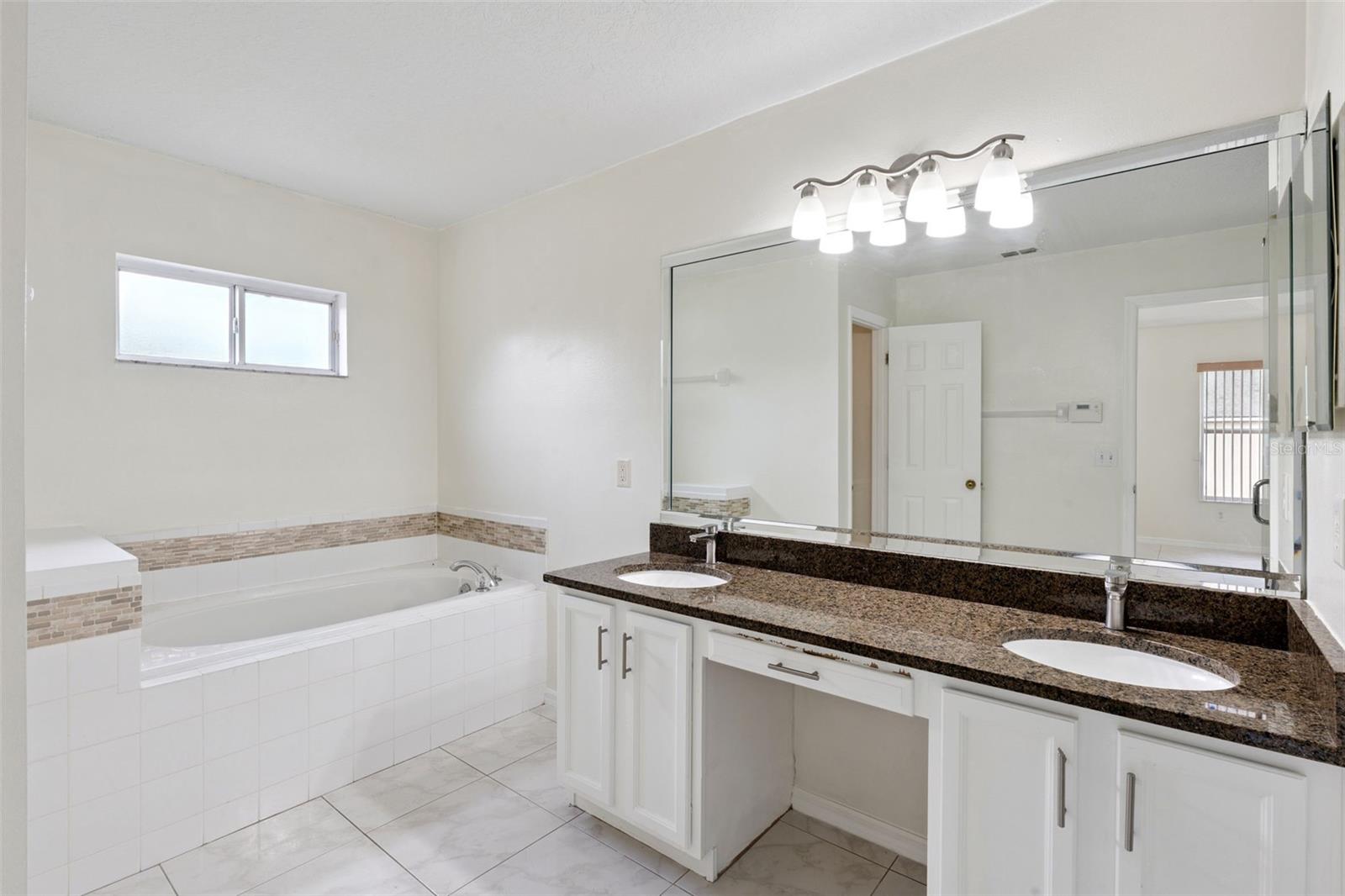 PRAIRIE LAKE VILLAGE PH 04 - Residential