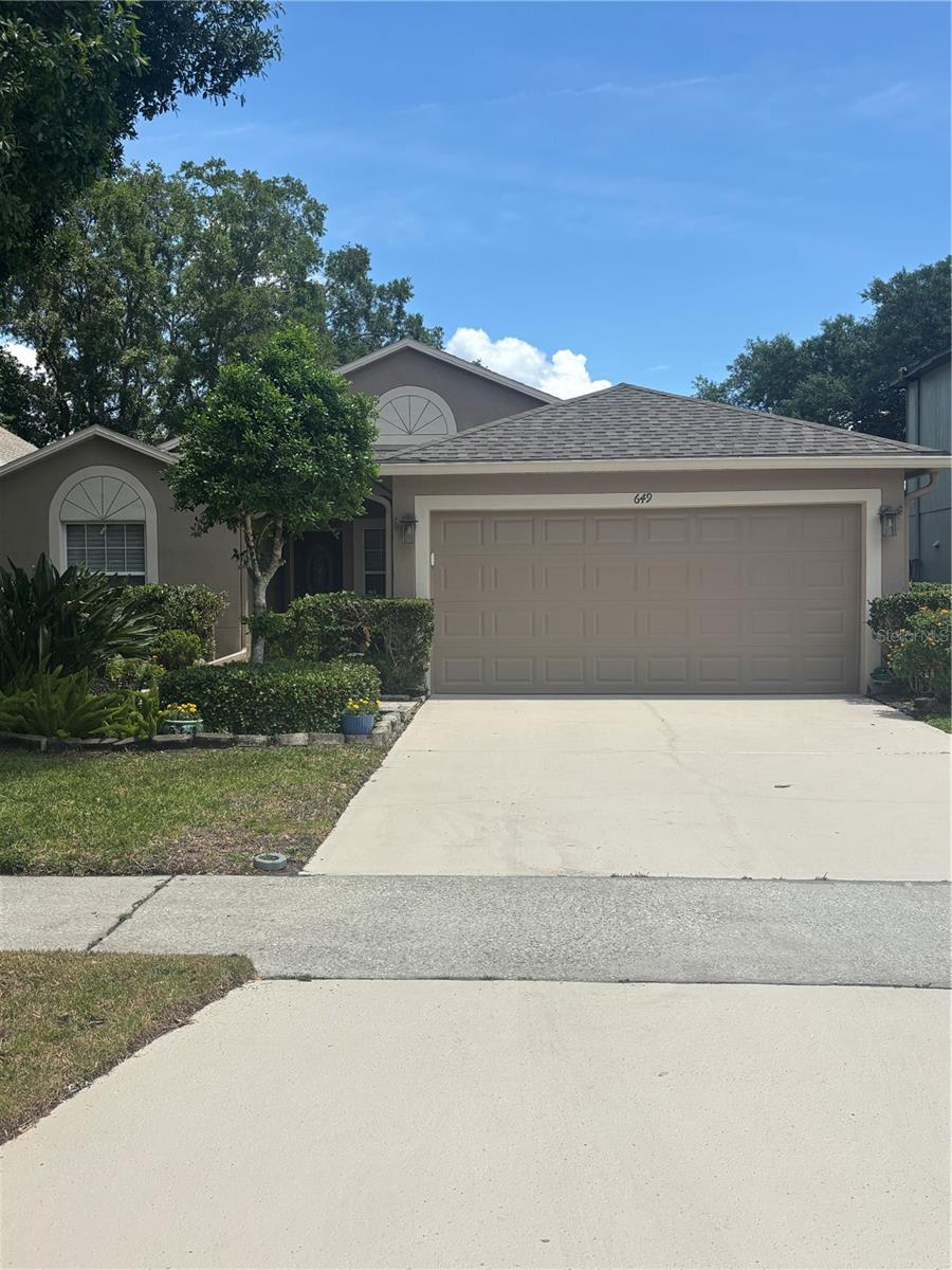 649 BUCKINGHAM DRIVE