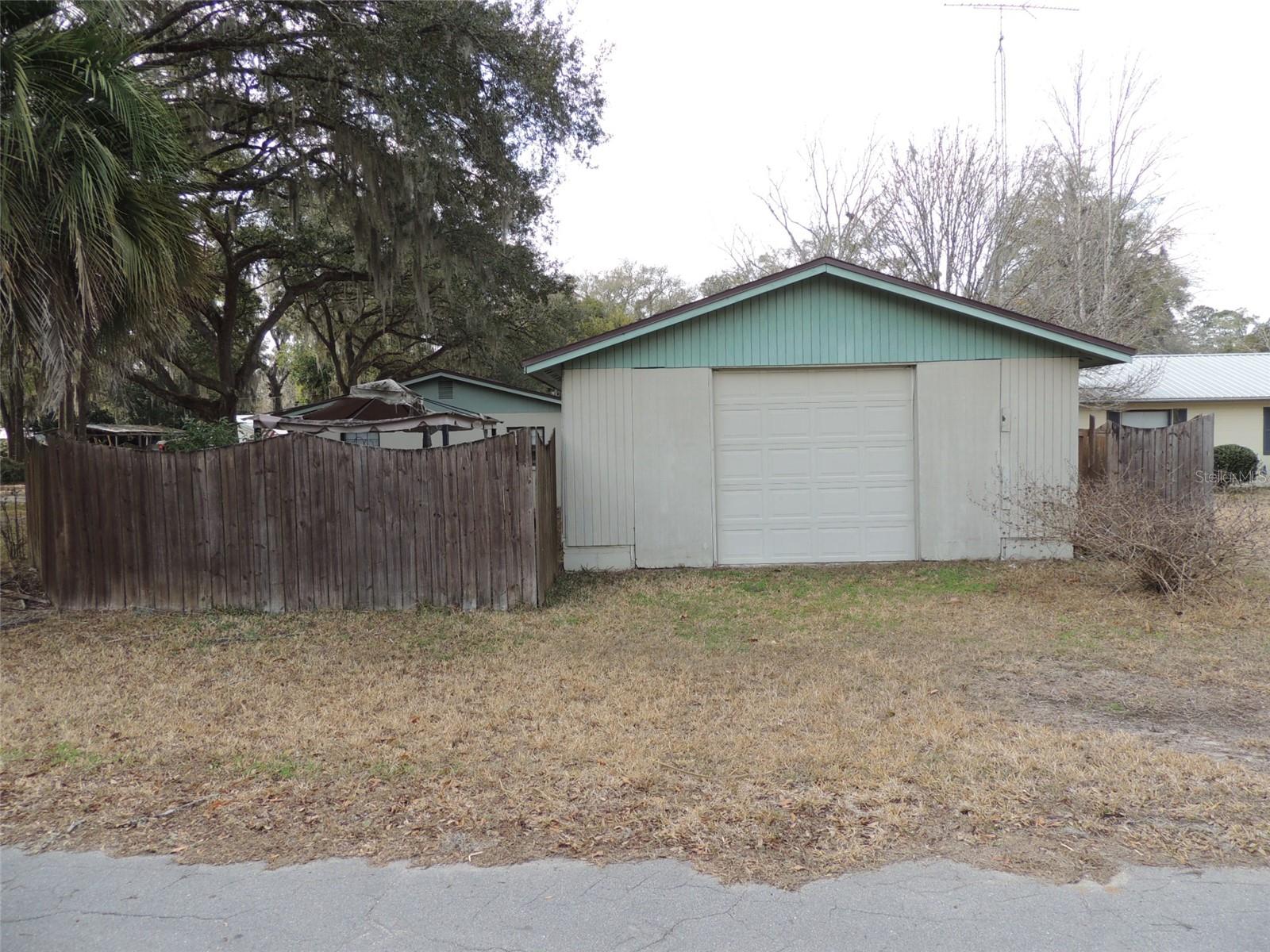 EPPERSON HEIGHTS - Residential