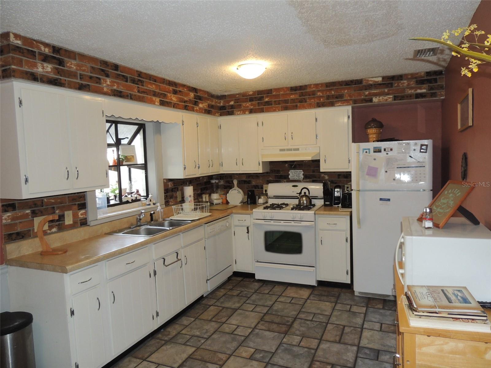 EPPERSON HEIGHTS - Residential