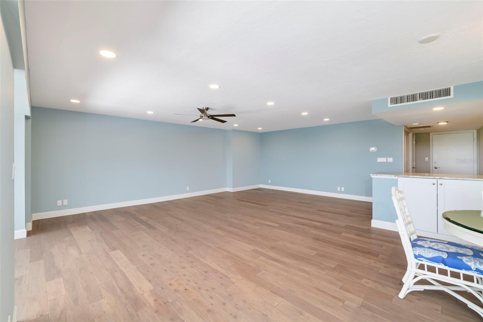 1750 BENJAMIN FRANKLIN DRIVE 6F