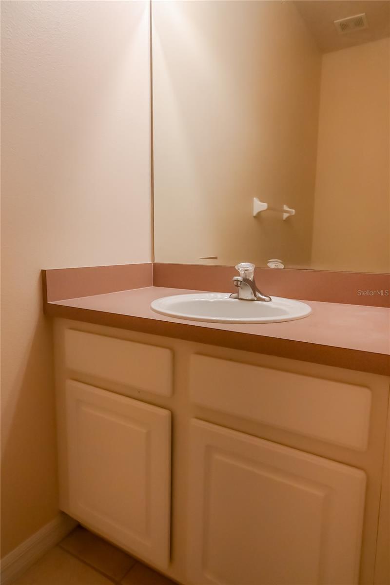 WINDWOOD BAY PH 01 - Residential Lease