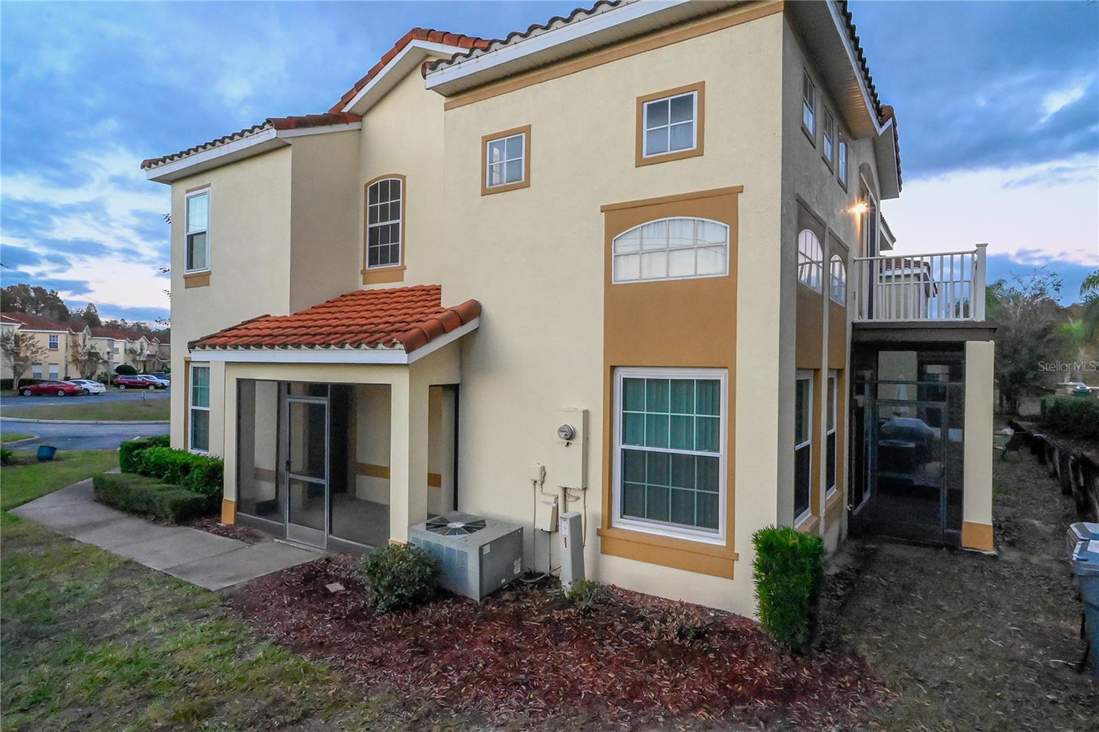 WINDWOOD BAY PH 01 - Residential Lease