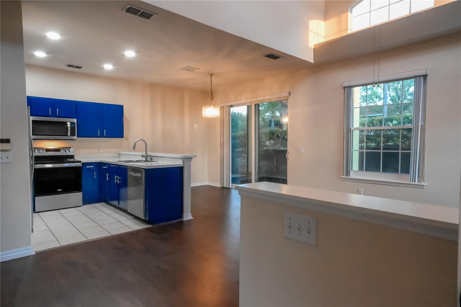 WINDWOOD BAY PH 01 - Residential Lease