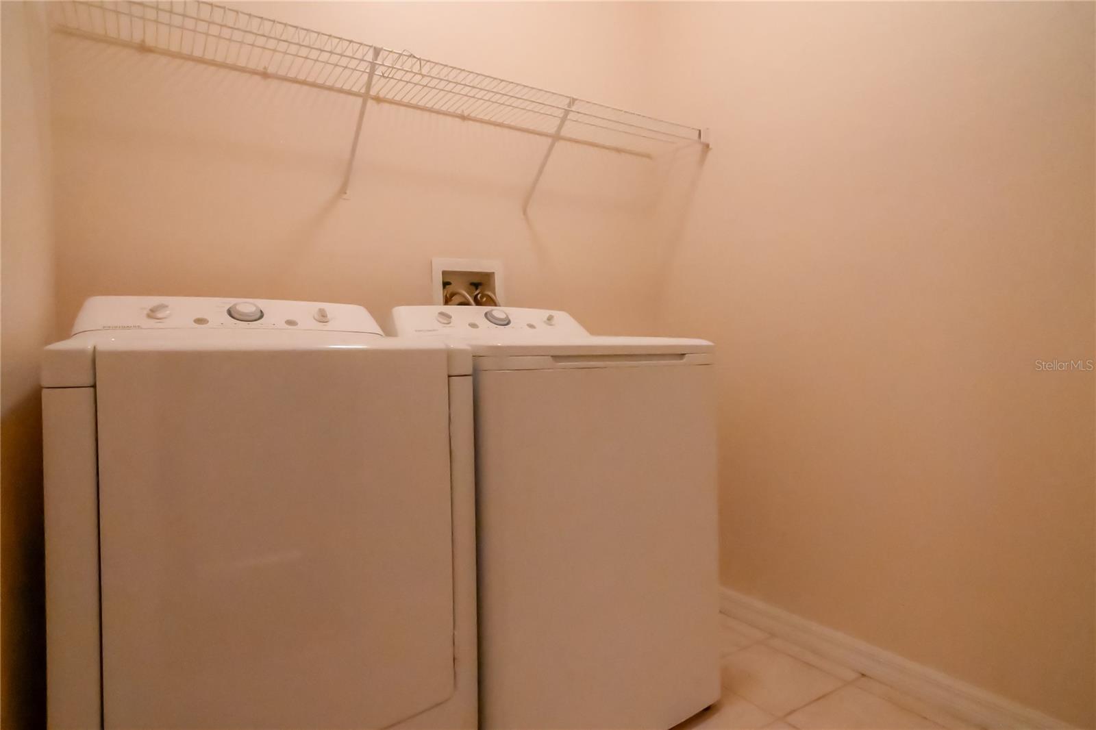 WINDWOOD BAY PH 01 - Residential Lease