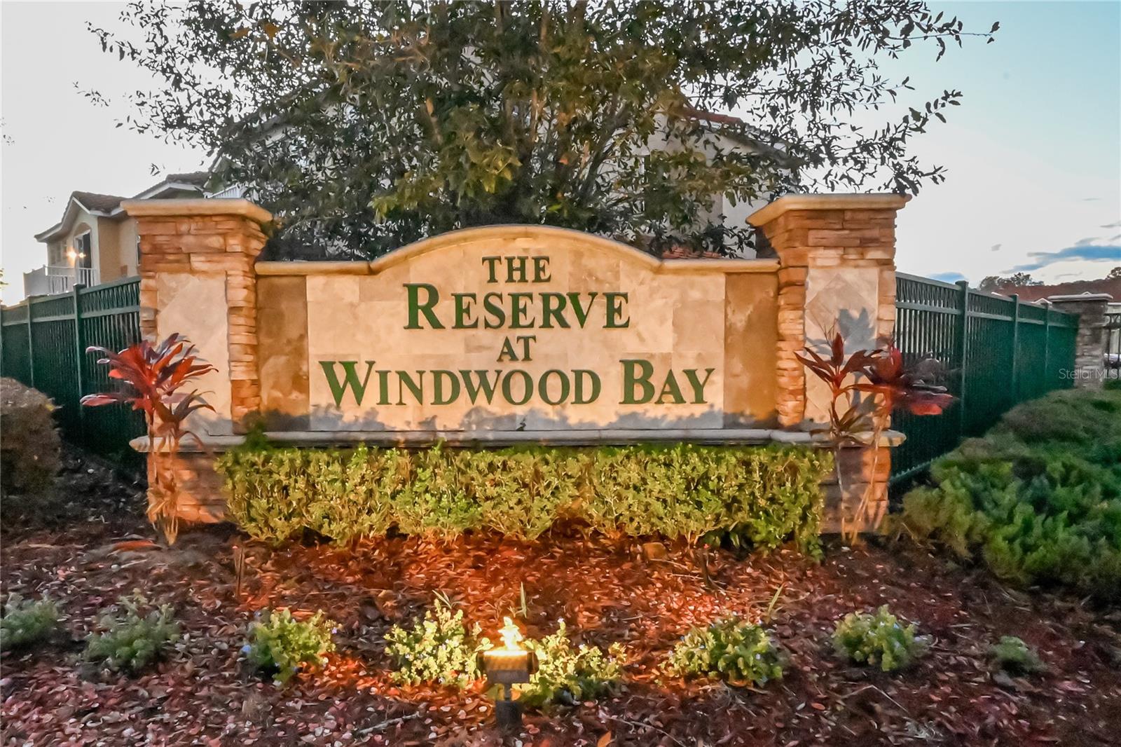 WINDWOOD BAY PH 01 - Residential Lease