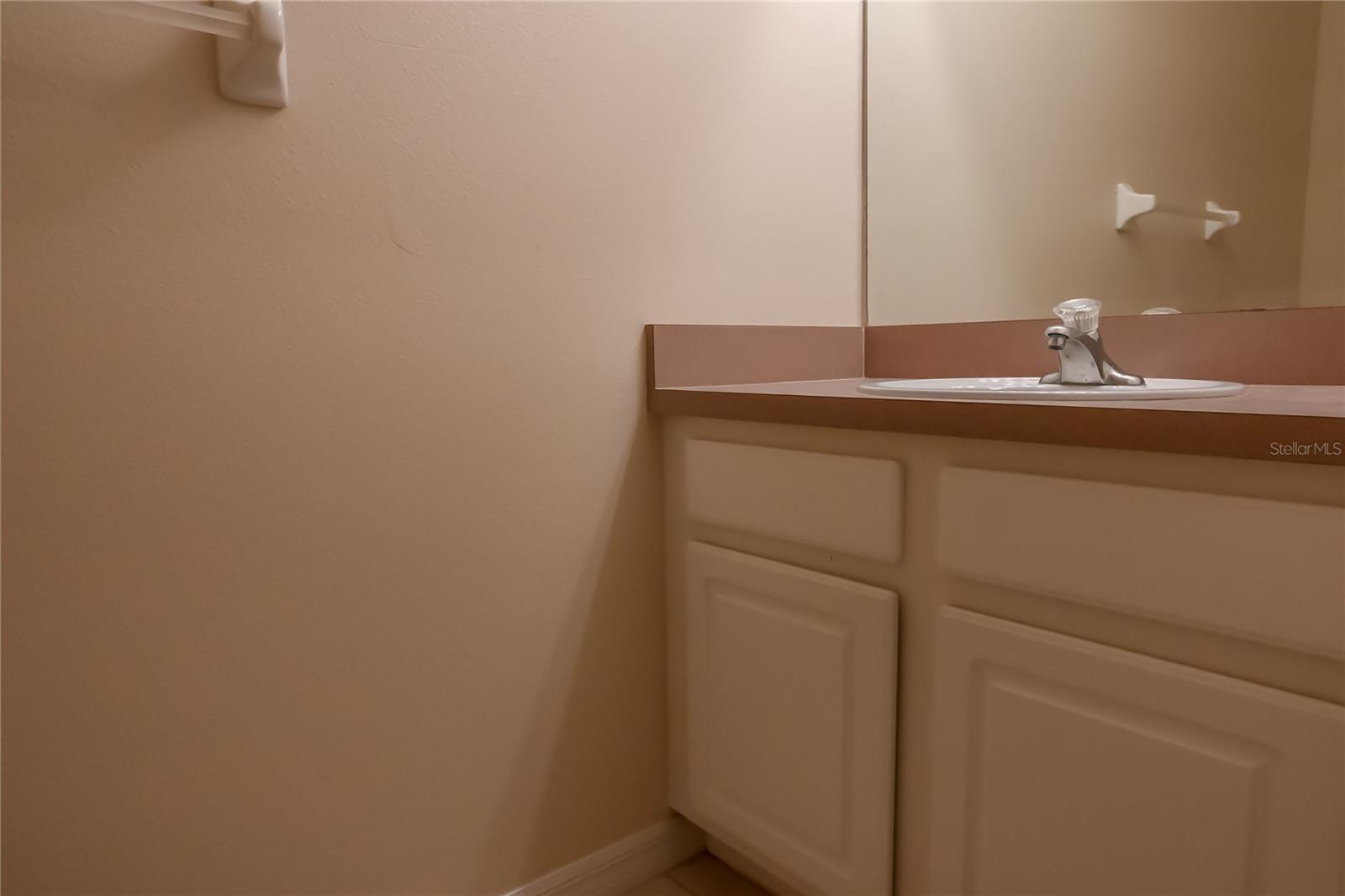 WINDWOOD BAY PH 01 - Residential Lease