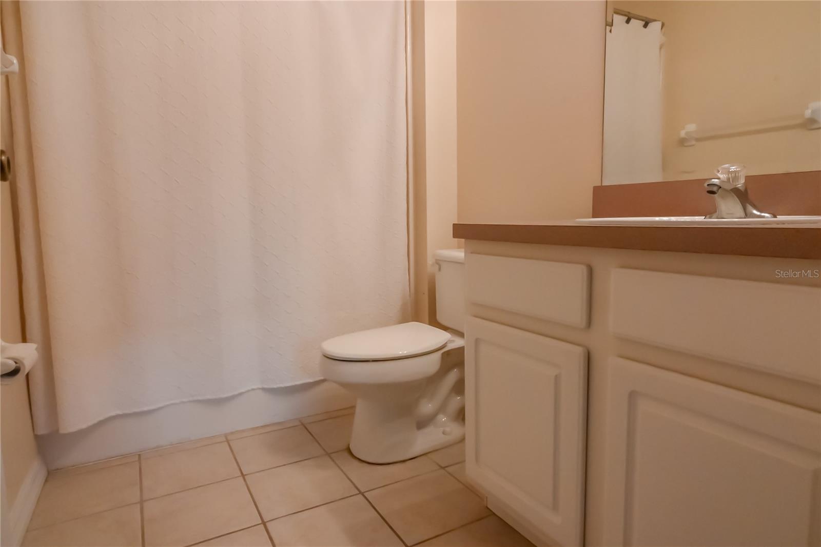 WINDWOOD BAY PH 01 - Residential Lease