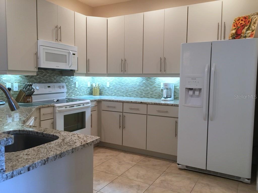 HIDDEN LAKE II PH 1 OR2486/5696 - Residential Lease