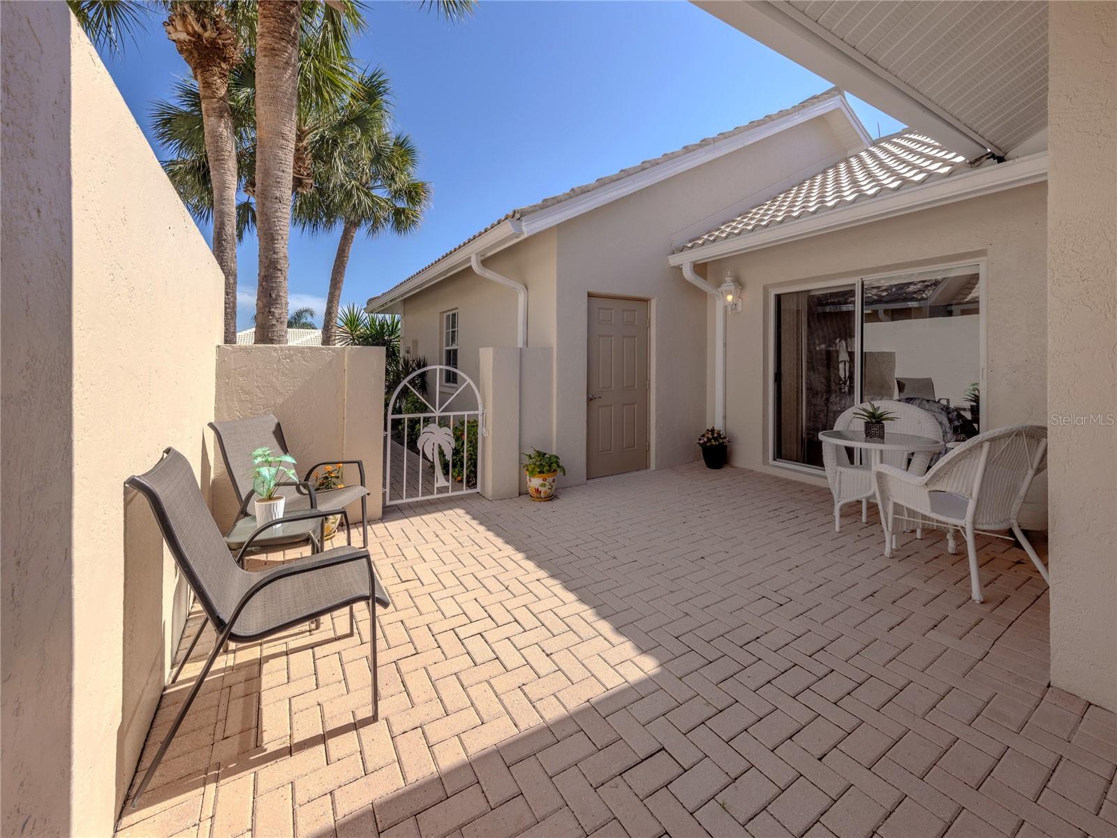 1204 BERKSHIRE CIRCLE