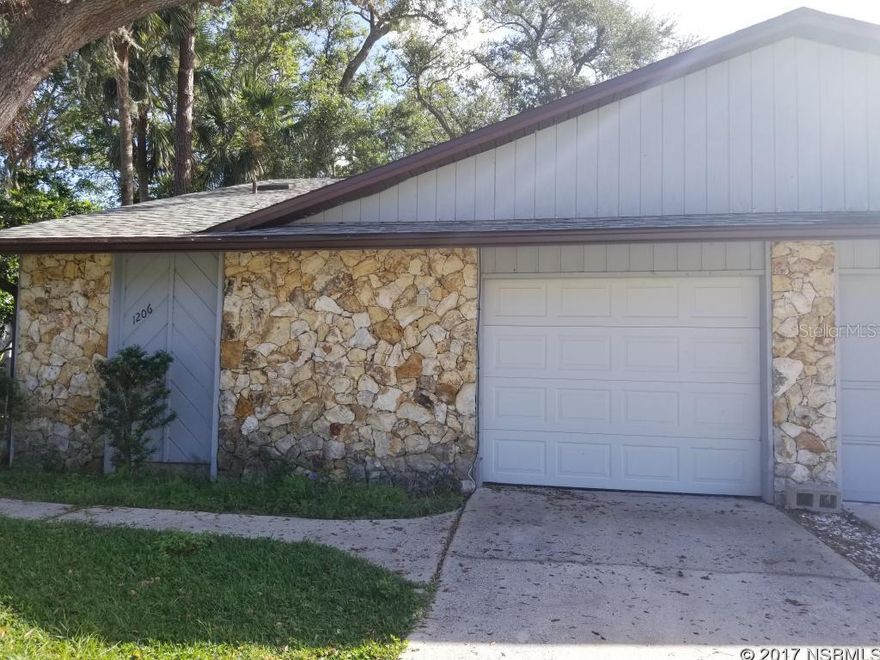 2 bedroom 2 bath with 1 car garage available now