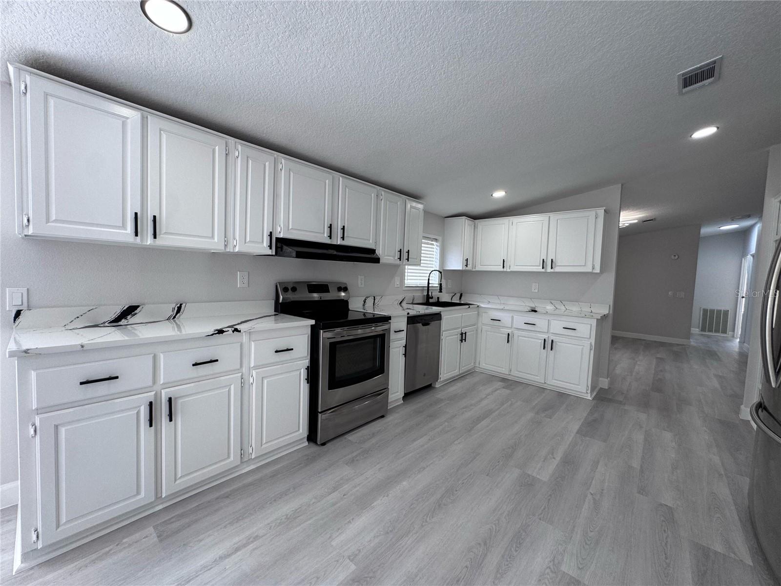 SUNCOAST HIGHLANDS - Residential