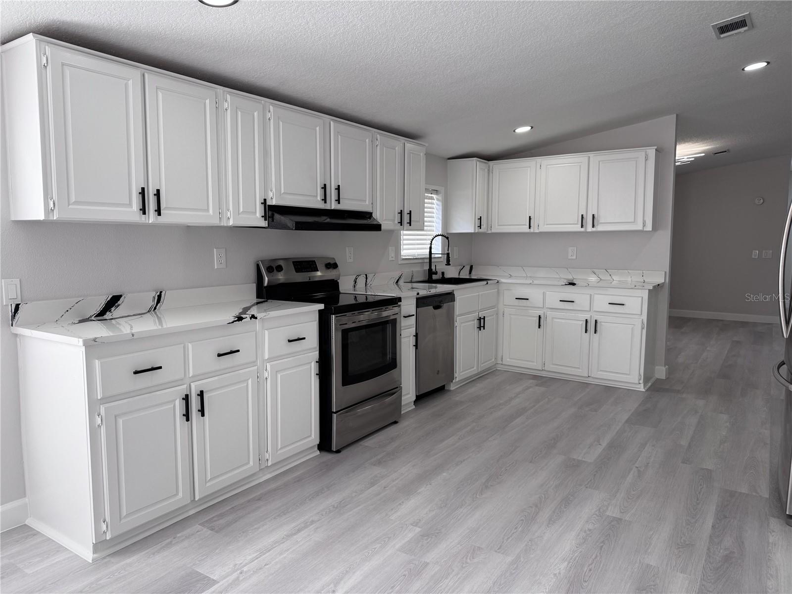 SUNCOAST HIGHLANDS - Residential