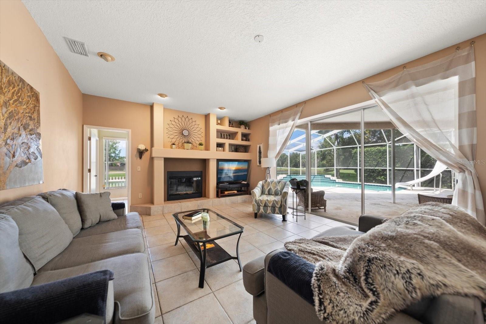 684 SAMANTHA DRIVE