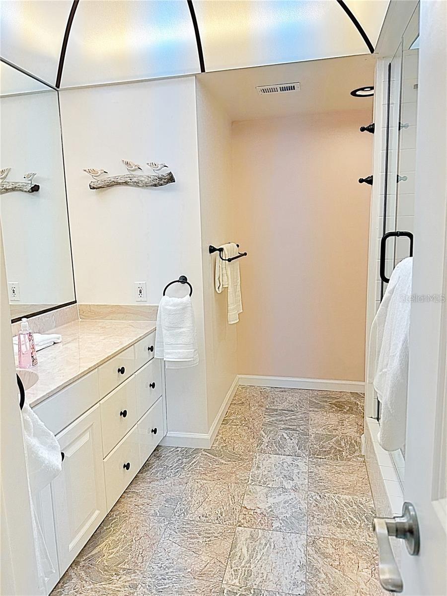 SAND KEY CONDO-SOUTH BEACH 1460 - Residential Lease