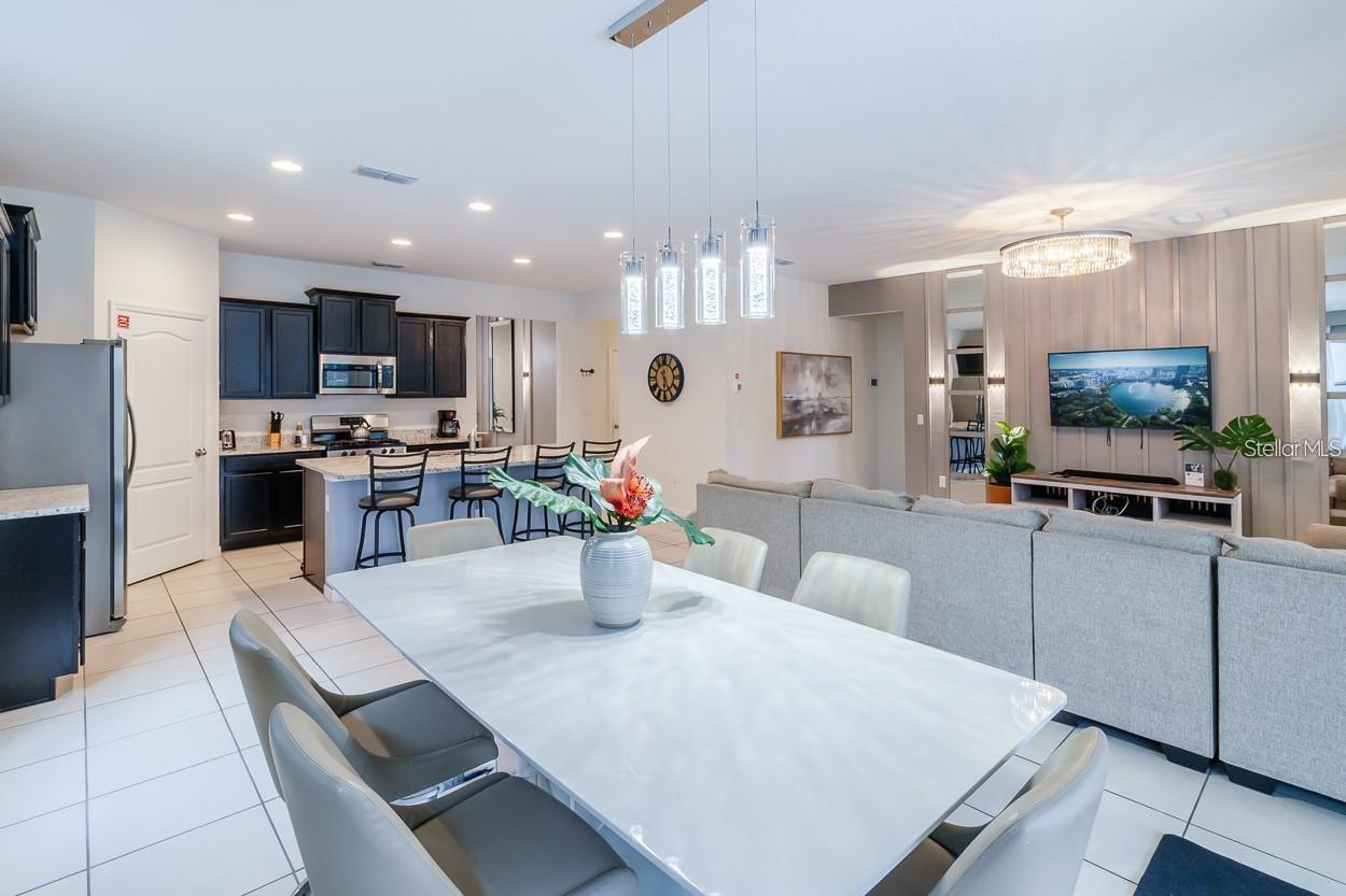 6047 BROAD OAK DRIVE