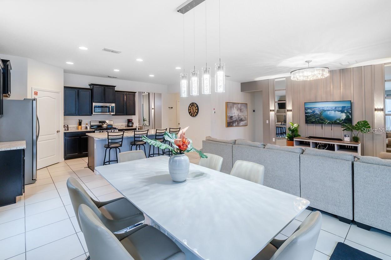 6047 BROAD OAK DRIVE