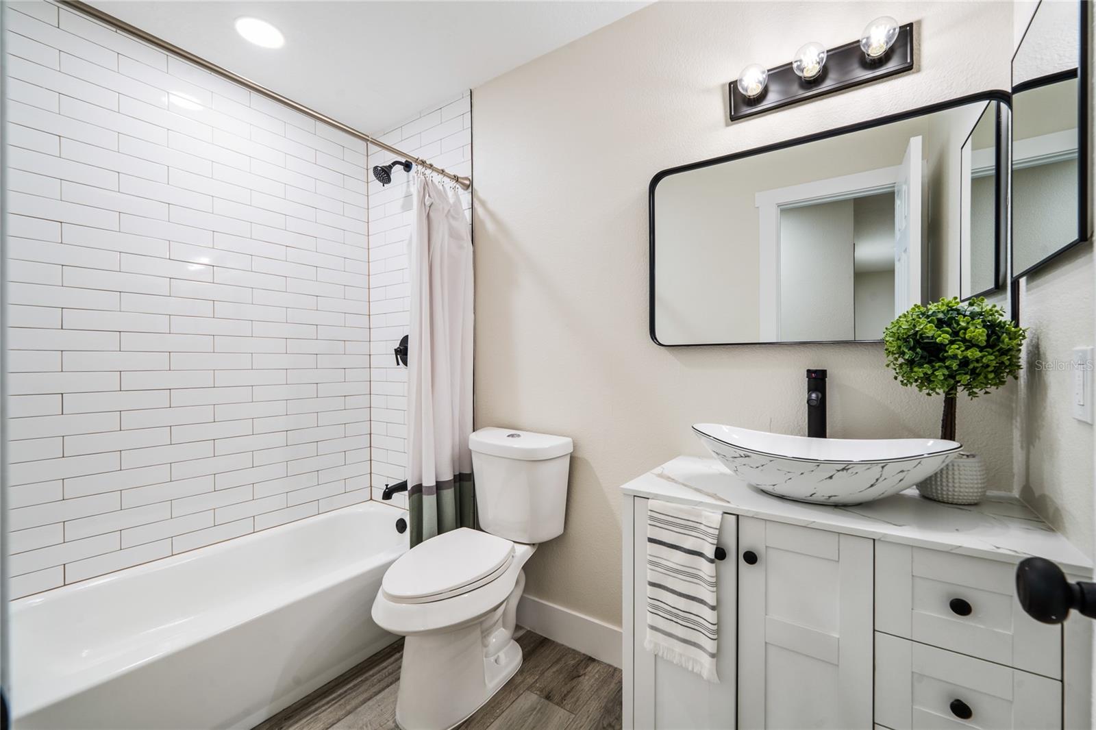 DELTONA LAKES UNIT 03 - Residential